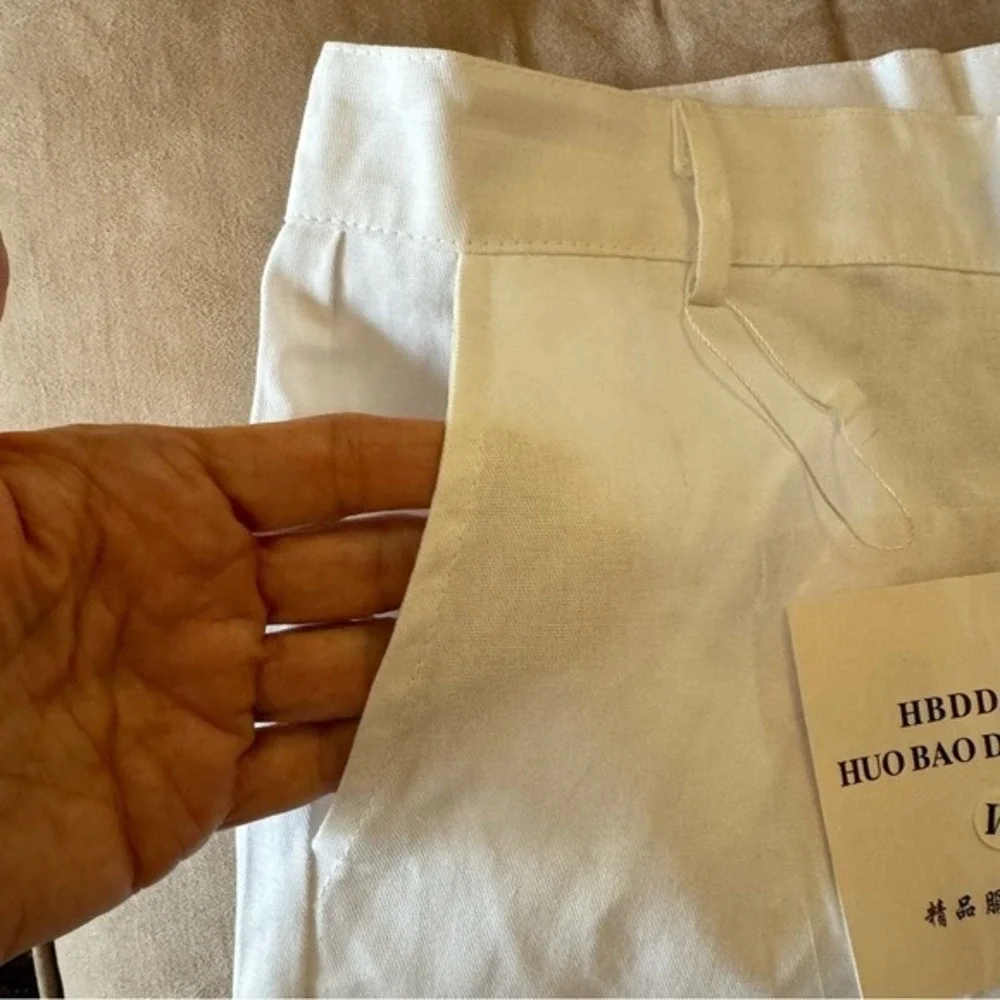 HBDD- Hugo Bao‎ Didai. Lightweight White Shorts. Size M.